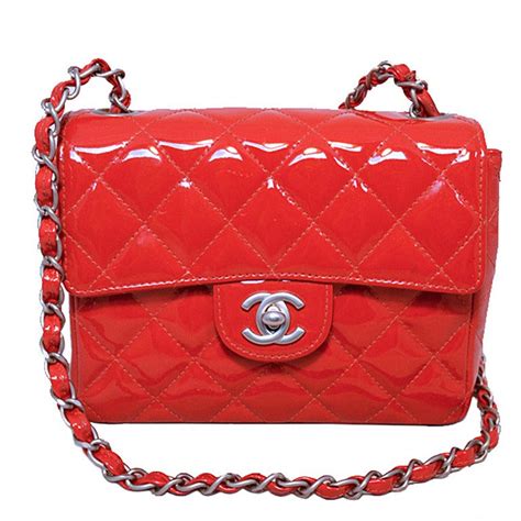 red chanel shoulder bag